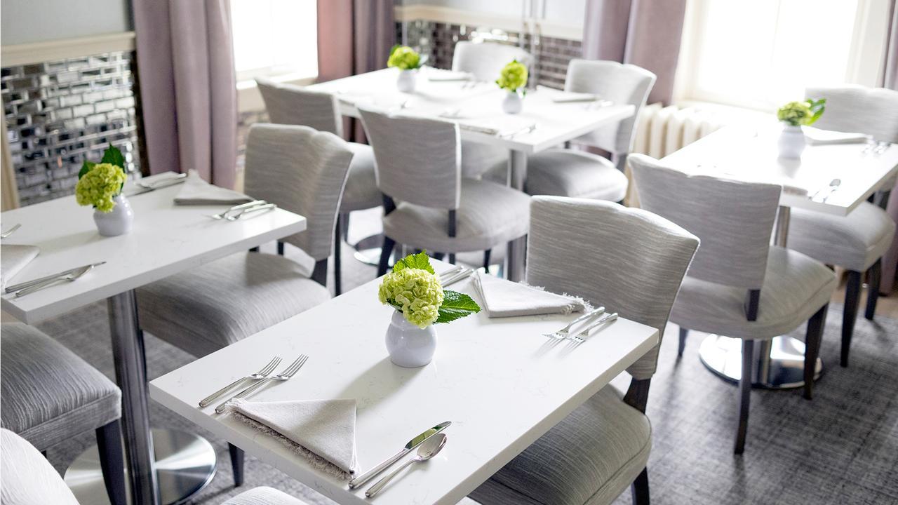 33 Main Otel Lenox Dış mekan fotoğraf